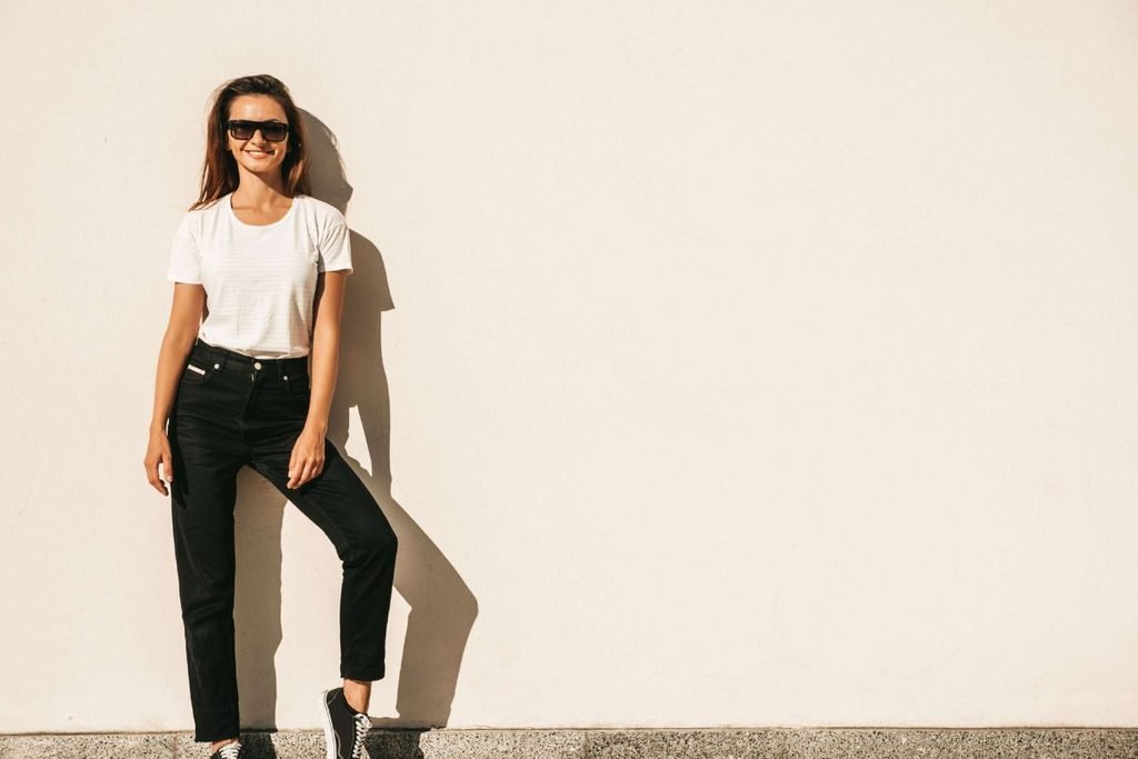 Basic Tee With Relaxed Trousers and Sneakers