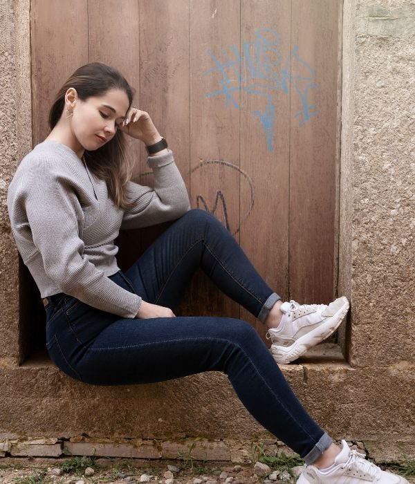 Cardigan With Dark-Wash Jeans for a Polished Look